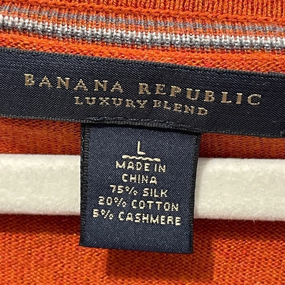 Banana Republic Luxury Brand V-Neck Silk Cashmere Cotton Blend Sweater Orange